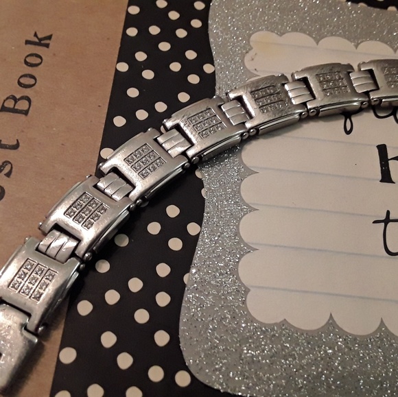 BRUSHED STAINLESS STEEL & DIAMOND BRACELET 8.5 " - Picture 5 of 8